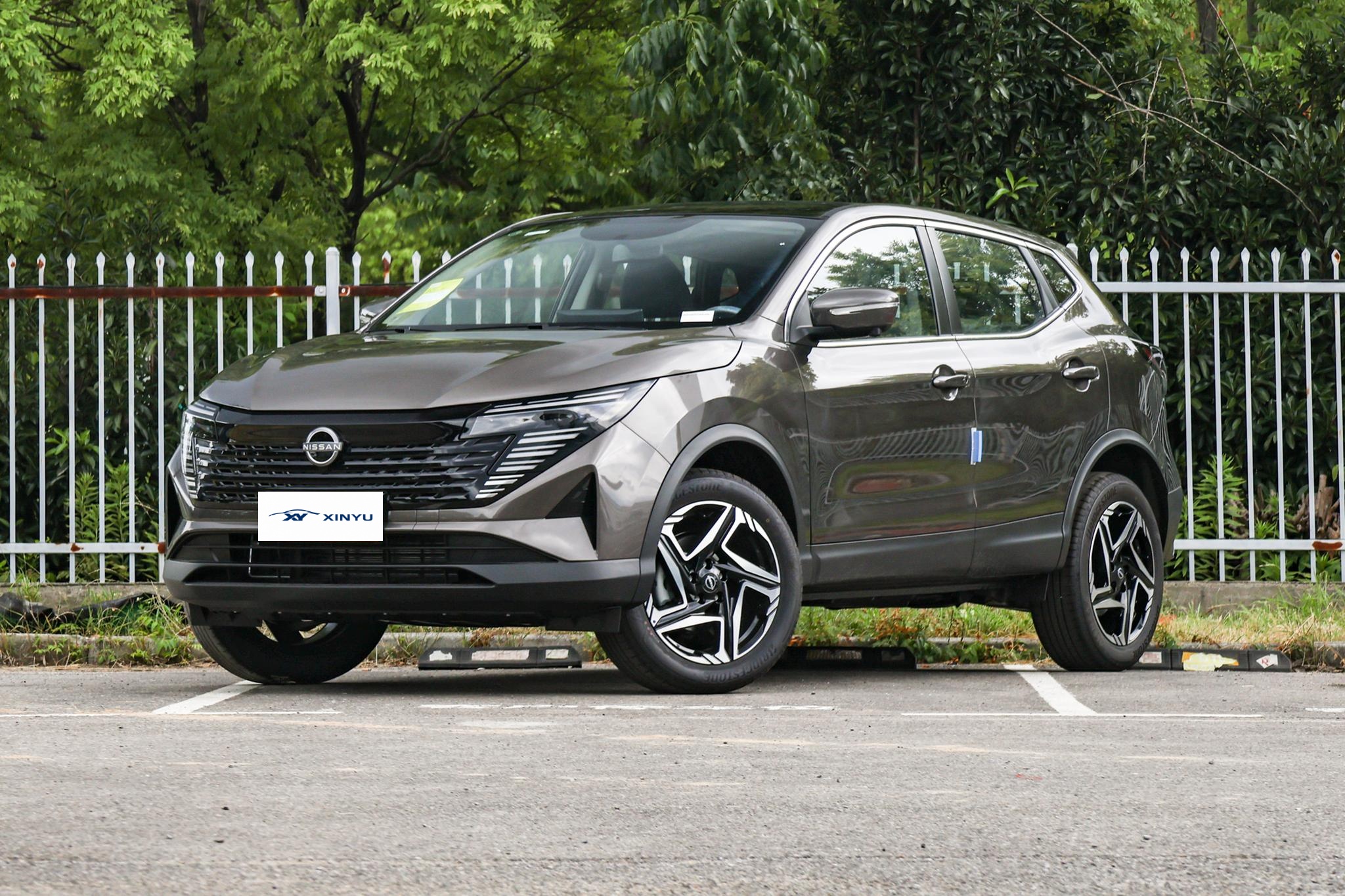 Nissan Qashqai Wholesale Intelligent Compact SUV China Car Exporter for Russia