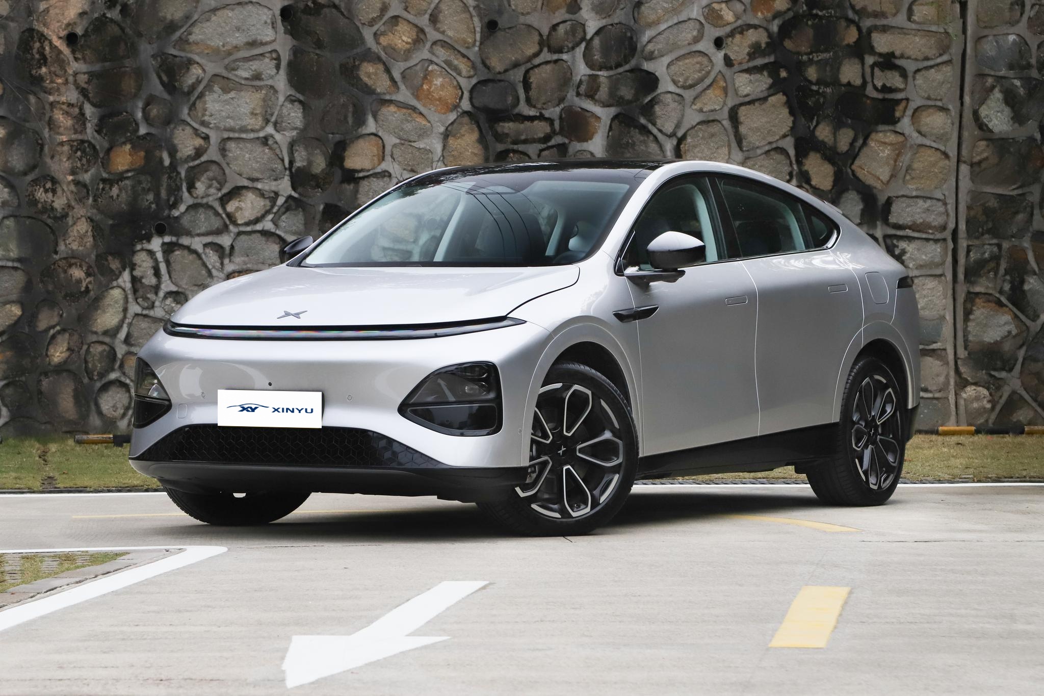 New Energy Vehicles XPENG G6 Fast Charging Smart SUV China Car Supplier
