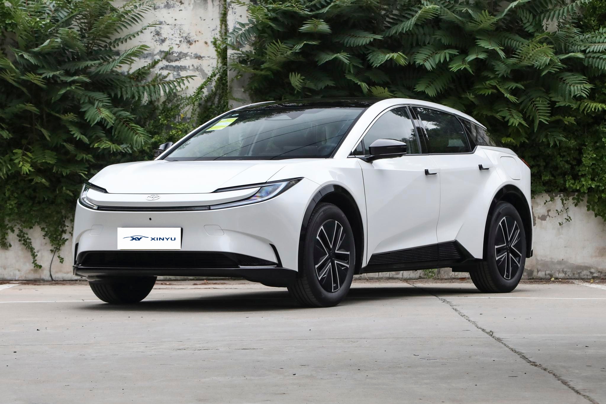 New Energy Vehicle Toyota BZ5 Ev Car Pure Electric Suv Long Range Toyota BZ5 Electric Cars